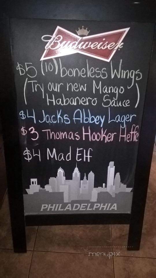 Tom's Pizza Place - Aston, PA