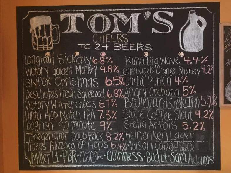 Tom's Pizza Place - Aston, PA