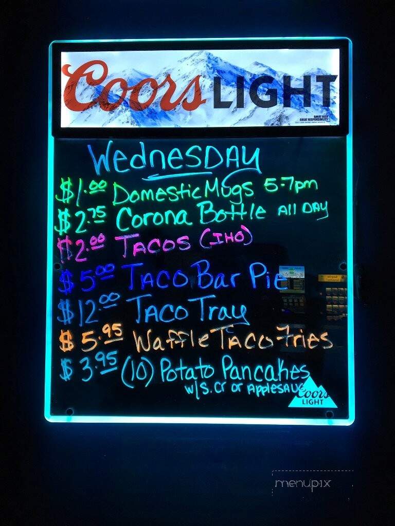 Boozers Sports Bar - Avoca, PA